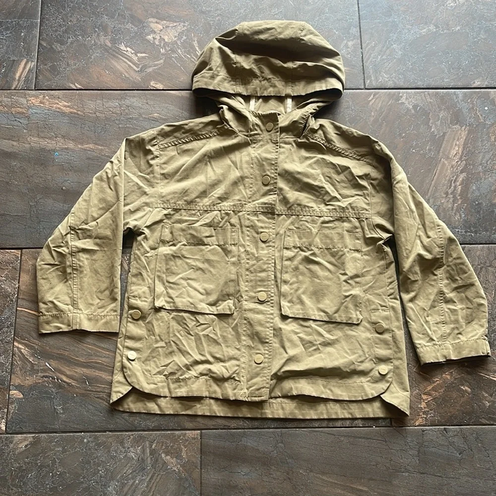 Zara Kids Lightweight Pocket Parka in olive color size 8
